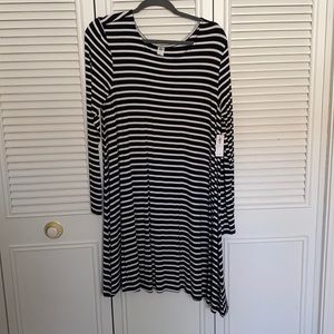 Black and white stripped long sleeve dress